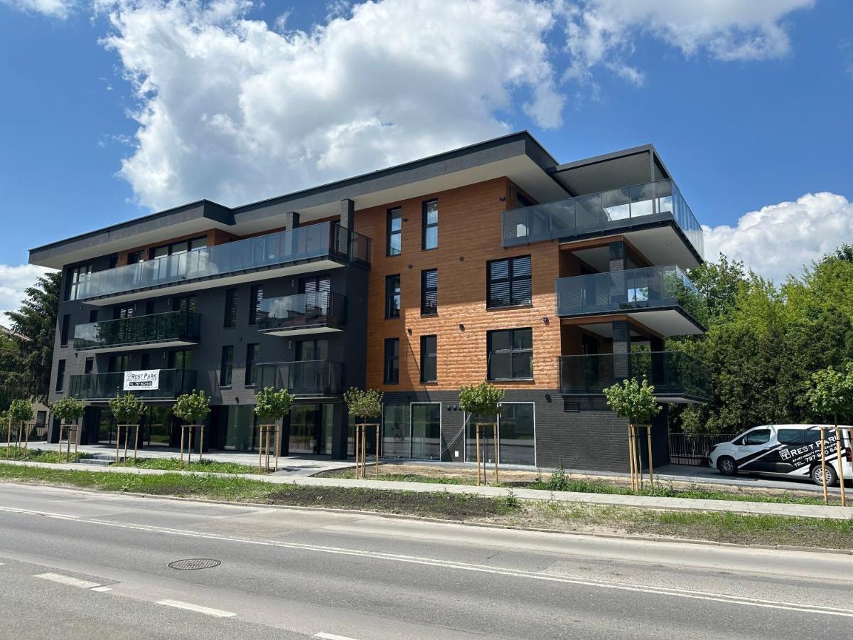 Apartmán Restpark Kielce Exteriér fotografie